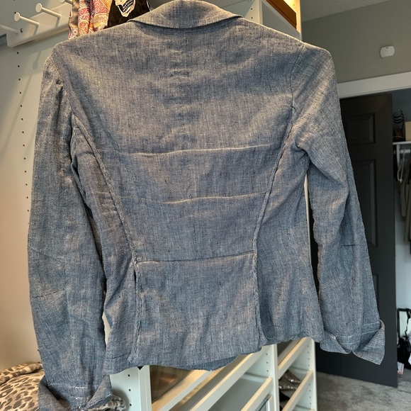 Armani Jeans Women's Elegant Gray Blazer - Picture 8 of 8